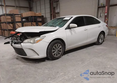 2016 Toyota Camry Le z USA, uszkodzony, nr VIN 4T4BF1FK8GR552209